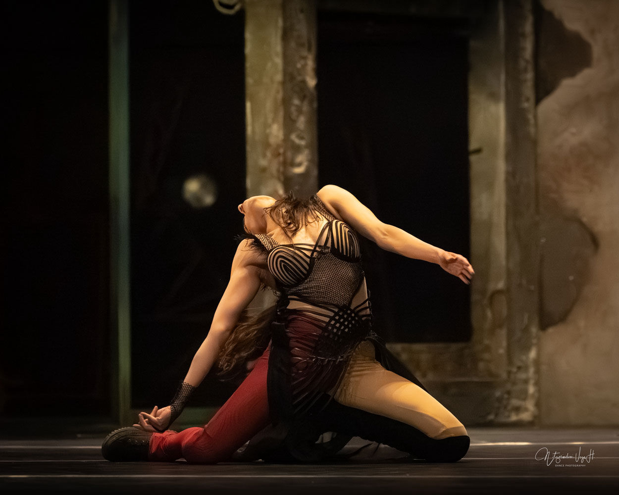 Aksenti - El Mandarin Milagroso